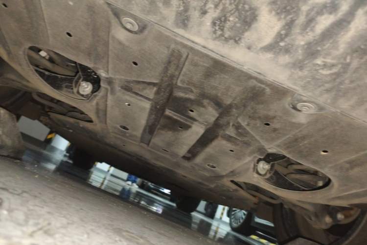 Used VOYAH COURAGE 2025 Model Four-Wheel-Drive Qiankun Edition Chassis Rear