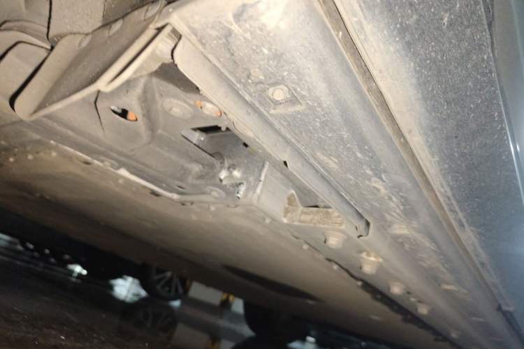 Used VOYAH COURAGE 2025 Model Four-Wheel-Drive Qiankun Edition Chassis Rear Right