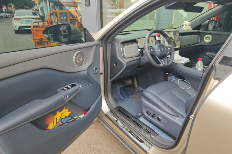 Used VOYAH COURAGE 2025 Model Rear-Drive Qiankun Edition Driver Seat