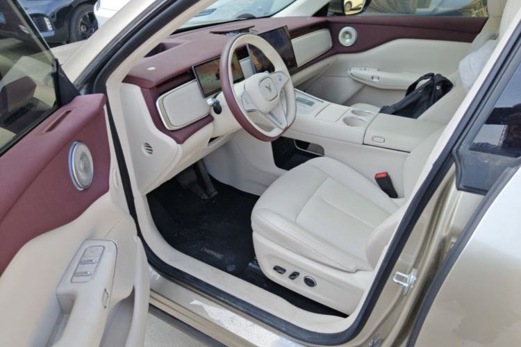 Used VOYAH COURAGE 2025 Model Four-Wheel-Drive Qiankun Edition Driver Seat