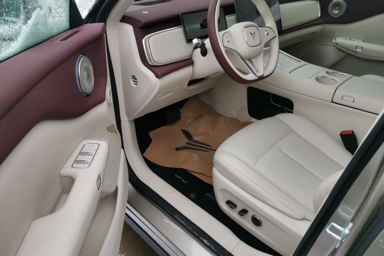 Used VOYAH COURAGE 2025 Model Rear-Drive Qiankun Edition Driver Seat