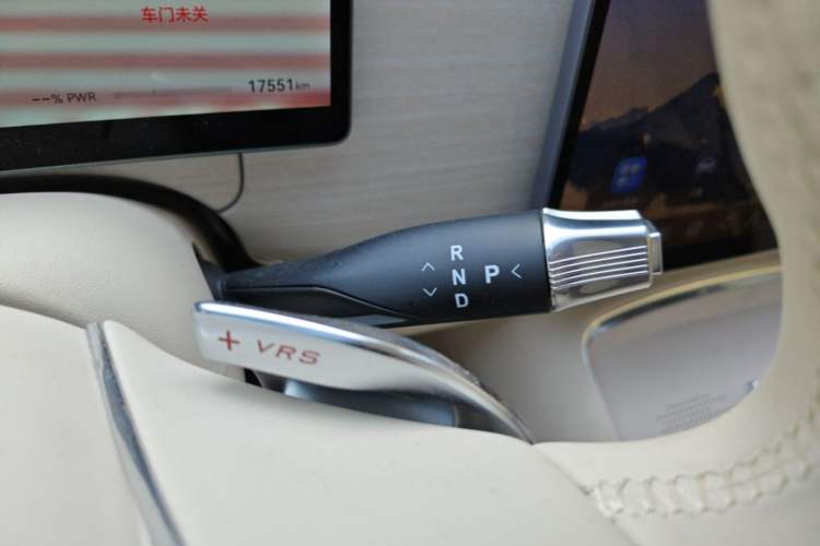 Used VOYAH COURAGE 2025 Model Four-Wheel-Drive Qiankun Edition Gear Lever