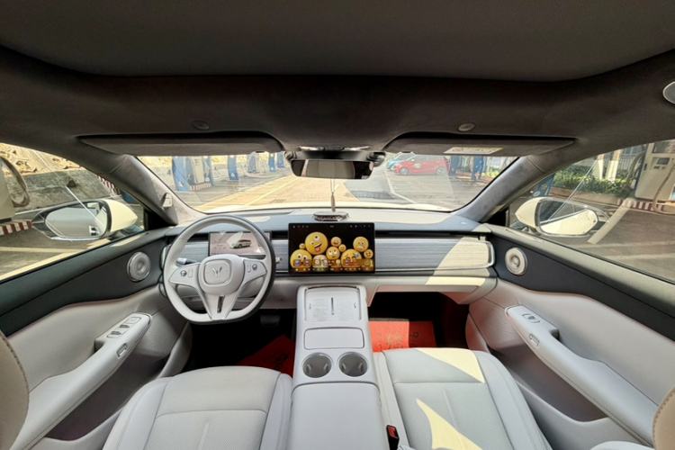 Used VOYAH COURAGE 2025 Model Rear-Drive Qiankun Edition Interior 2