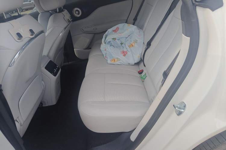 Used VOYAH COURAGE 2025 Model Rear-Drive Qiankun Edition Left Rear Seat