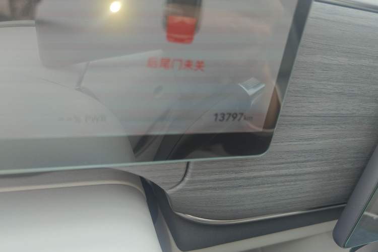 Used VOYAH COURAGE 2025 Model Rear-Drive Qiankun Edition Odometer Close Up