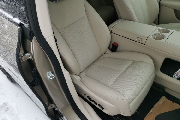 Used VOYAH COURAGE 2025 Model Rear-Drive Qiankun Edition Right Front Seat
