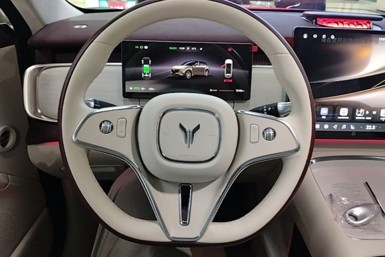 Used VOYAH COURAGE 2025 Model Rear-Drive Qiankun Edition Steering Wheel