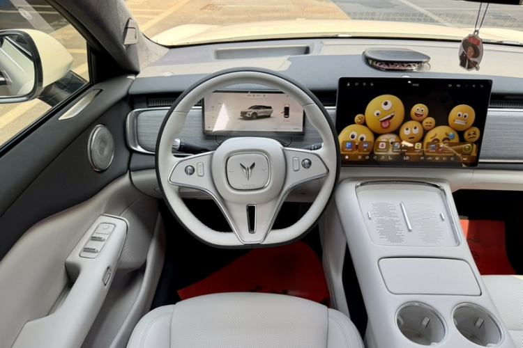 Used VOYAH COURAGE 2025 Model Rear-Drive Qiankun Edition Steering Wheel