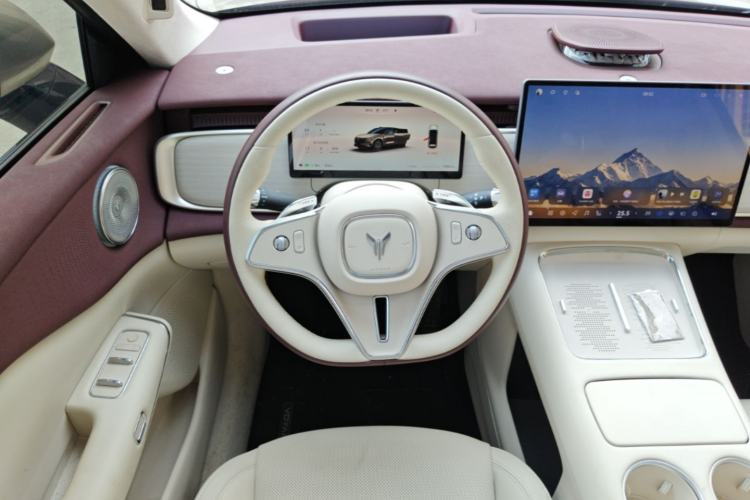 Used VOYAH COURAGE 2025 Model Four-Wheel-Drive Qiankun Edition Steering Wheel