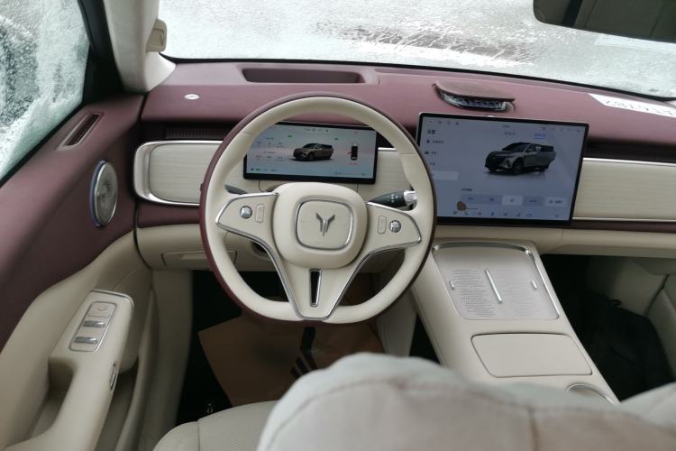 Used VOYAH COURAGE 2025 Model Rear-Drive Qiankun Edition Steering Wheel