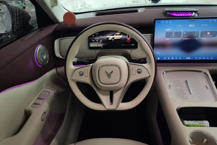 Used VOYAH COURAGE 2025 Model Rear-Drive Qiankun Edition Steering Wheel