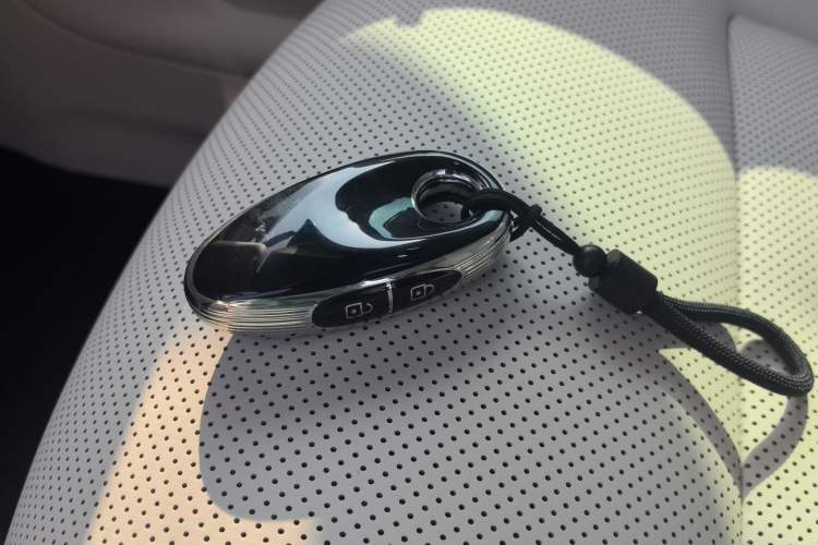 Used VOYAH COURAGE 2025 Model Rear-Drive Qiankun Edition Vehicle Key