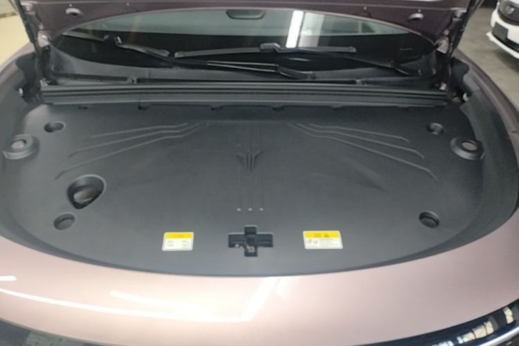 Used VOYAH COURAGE 2025 Model Rear-Drive Qiankun Edition Engine Bay