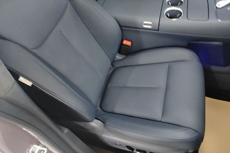 Used VOYAH COURAGE 2025 Model Rear-Drive Qiankun Edition Right Front Seat