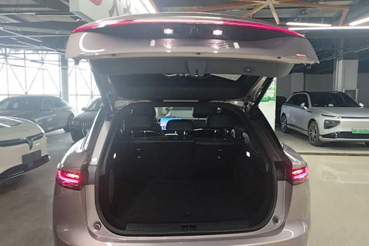Used VOYAH COURAGE 2025 Model Rear-Drive Qiankun Edition Trunk