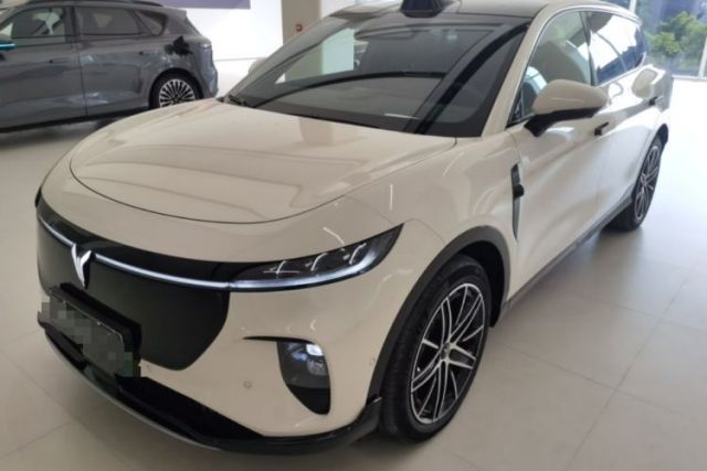 Used VOYAH COURAGE 2025 Model Four-Wheel-Drive Qiankun Edition