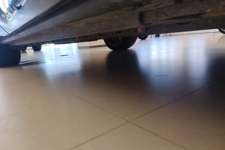 Used VOYAH COURAGE 2025 Model Four-Wheel-Drive Qiankun Edition Chassis Front Right