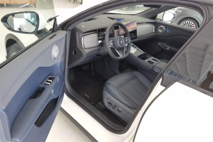 Used VOYAH COURAGE 2025 Model Four-Wheel-Drive Qiankun Edition Driver Seat
