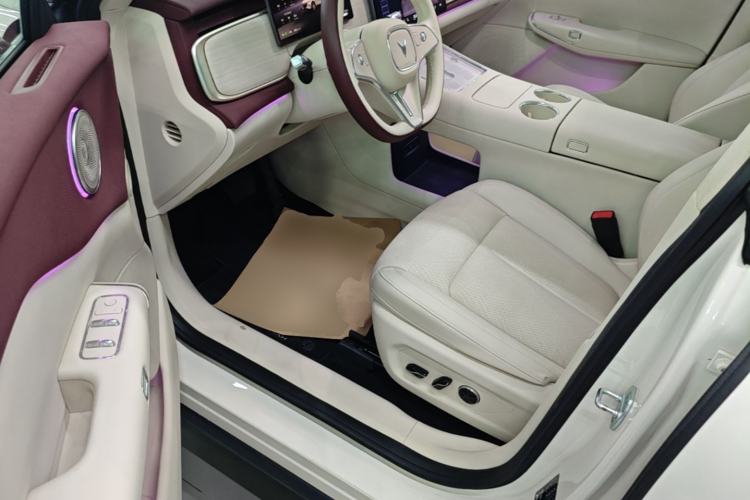 Used VOYAH COURAGE 2025 Model Four-Wheel-Drive Qiankun Edition Driver Seat