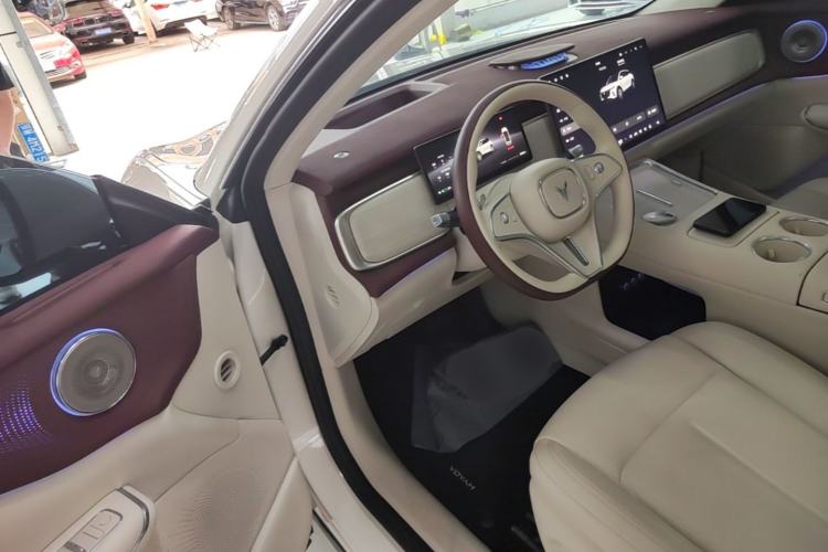Used VOYAH COURAGE 2025 Model Four-Wheel-Drive Qiankun Edition Driver Seat