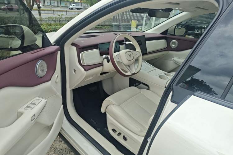 Used VOYAH COURAGE 2025 Model Four-Wheel-Drive Qiankun Edition Driver Seat