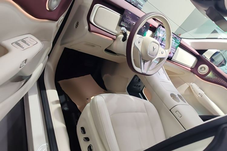 Used VOYAH COURAGE 2025 Model Four-Wheel-Drive Qiankun Edition Driver Seat