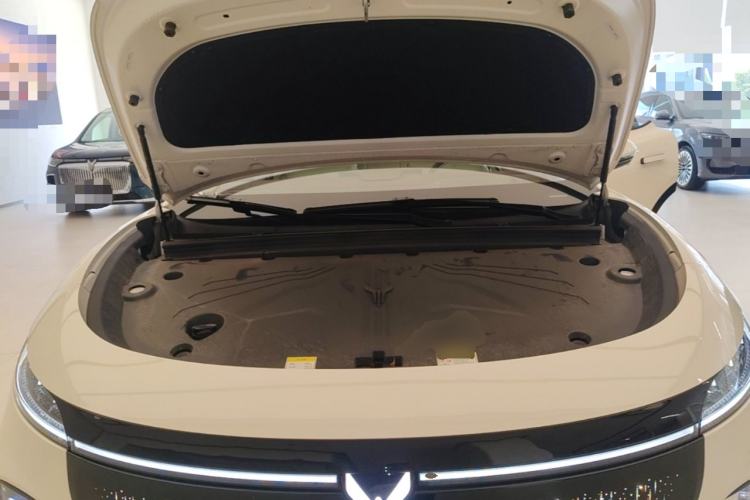 Used VOYAH COURAGE 2025 Model Four-Wheel-Drive Qiankun Edition Engine Bay
