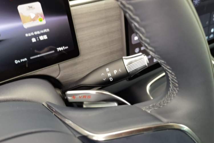 Used VOYAH COURAGE 2025 Model Four-Wheel-Drive Qiankun Edition Gear Lever