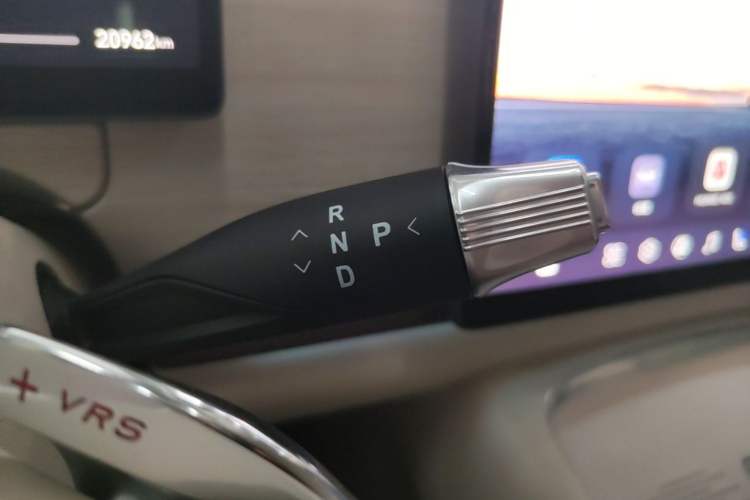 Used VOYAH COURAGE 2025 Model Four-Wheel-Drive Qiankun Edition Gear Lever