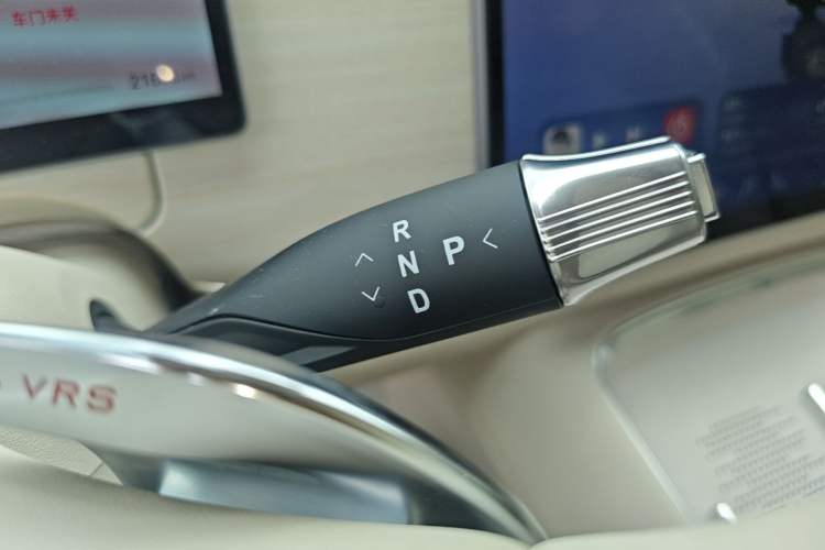 Used VOYAH COURAGE 2025 Model Four-Wheel-Drive Qiankun Edition Gear Lever