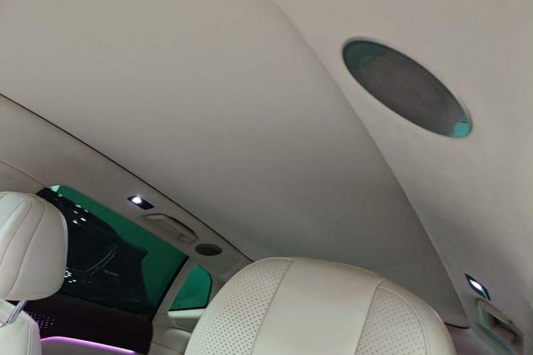 Used VOYAH COURAGE 2025 Model Four-Wheel-Drive Qiankun Edition Headliner