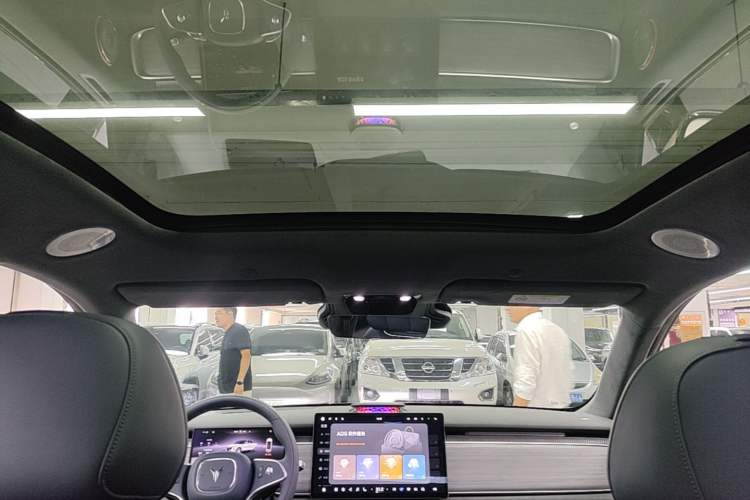 Used VOYAH COURAGE 2025 Model Four-Wheel-Drive Qiankun Edition Headliner