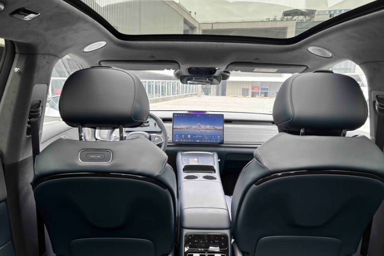 Used VOYAH COURAGE 2025 Model Four-Wheel-Drive Qiankun Edition Interior 2