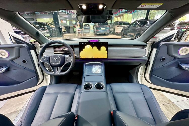 Used VOYAH COURAGE 2025 Model Four-Wheel-Drive Qiankun Edition Interior 6