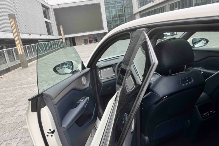 Used VOYAH COURAGE 2025 Model Four-Wheel-Drive Qiankun Edition Interior 7