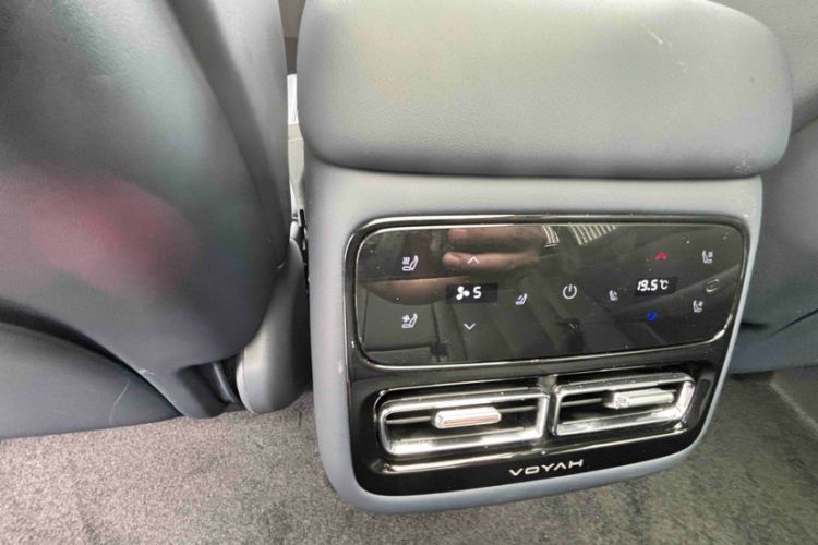 Used VOYAH COURAGE 2025 Model Four-Wheel-Drive Qiankun Edition Interior 9