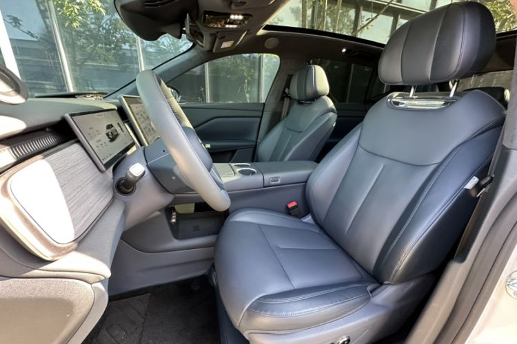 Used VOYAH COURAGE 2025 Model Rear-Drive Qiankun Edition Left Front Seat