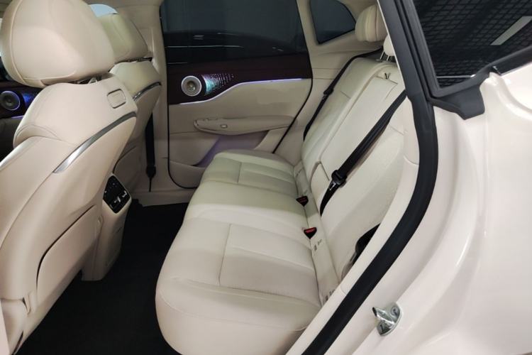 Used VOYAH COURAGE 2025 Model Four-Wheel-Drive Qiankun Edition Left Rear Seat
