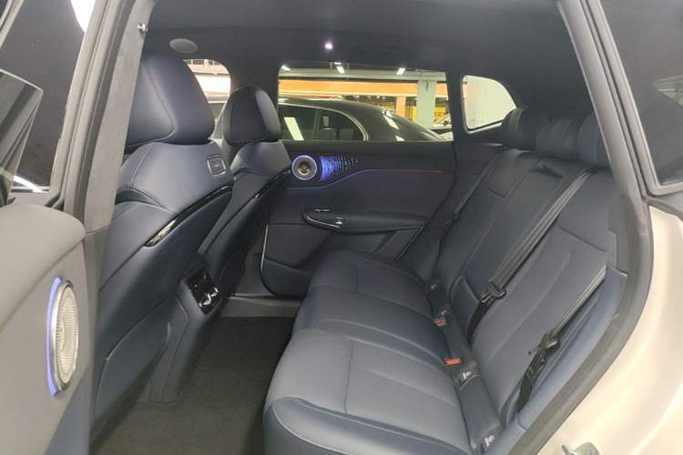 Used VOYAH COURAGE 2025 Model Four-Wheel-Drive Qiankun Edition Left Rear Seat