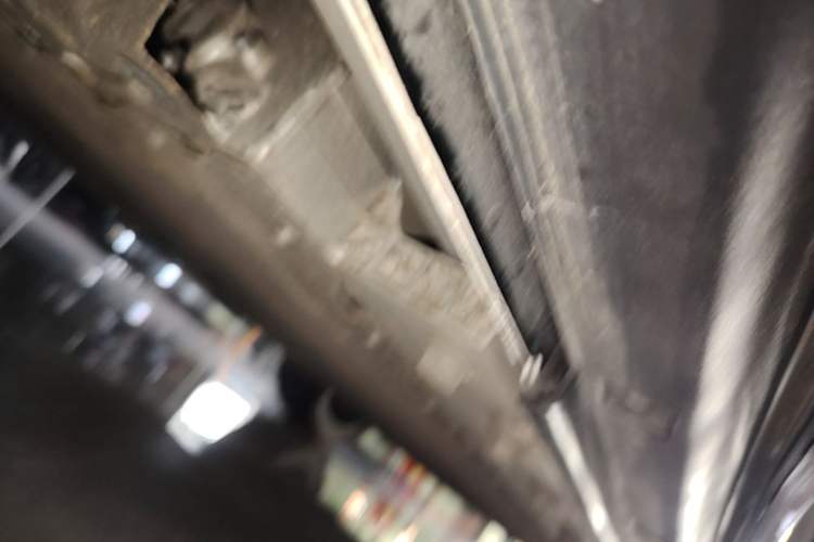 Used VOYAH COURAGE 2025 Model Four-Wheel-Drive Qiankun Edition Left Side Sill