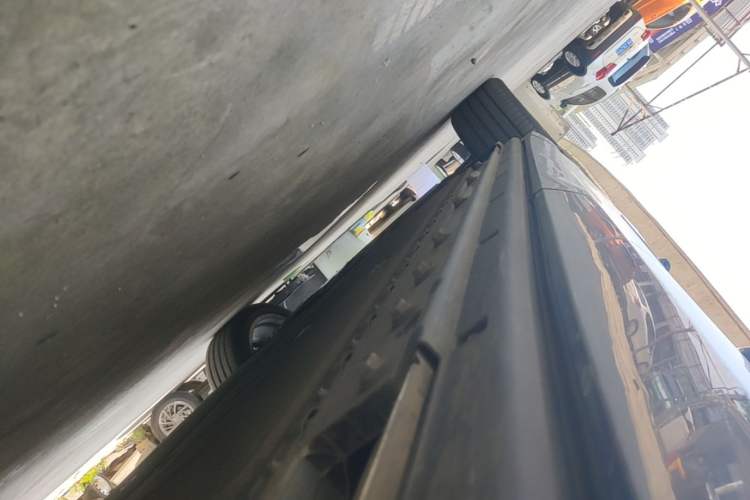 Used VOYAH COURAGE 2025 Model Four-Wheel-Drive Qiankun Edition Left Side Sill