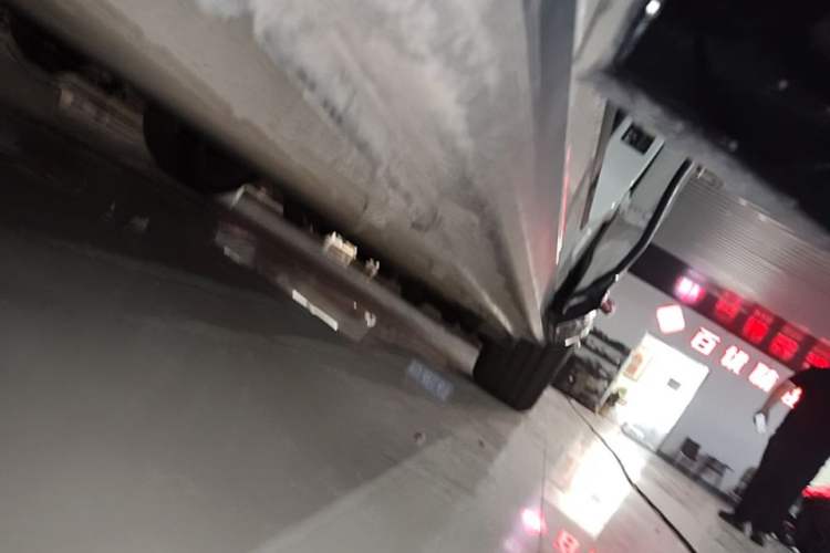 Used VOYAH COURAGE 2025 Model Rear-Drive Qiankun Edition Left Side Sill
