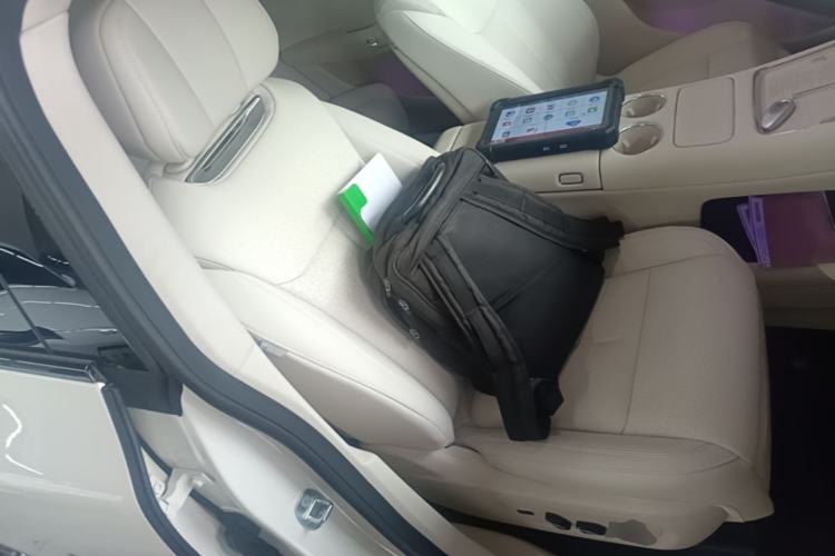 Used VOYAH COURAGE 2025 Model Rear-Drive Qiankun Edition Right Front Seat