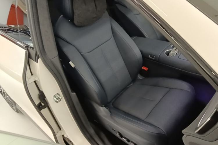 Used VOYAH COURAGE 2025 Model Four-Wheel-Drive Qiankun Edition Right Front Seat