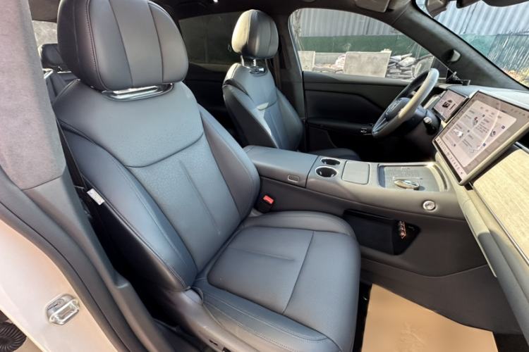 Used VOYAH COURAGE 2025 Model Rear-Drive Qiankun Edition Right Front Seat