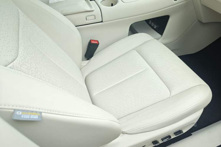 Used VOYAH COURAGE 2025 Model Four-Wheel-Drive Qiankun Edition Right Front Seat