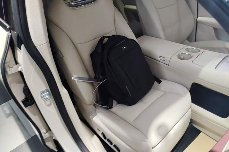 Used VOYAH COURAGE 2025 Model Four-Wheel-Drive Qiankun Edition Right Front Seat
