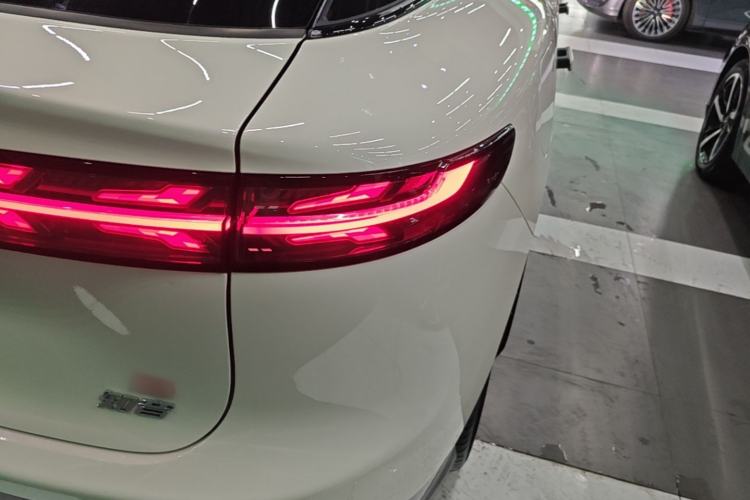 Used VOYAH COURAGE 2025 Model Four-Wheel-Drive Qiankun Edition Right Rear Taillight