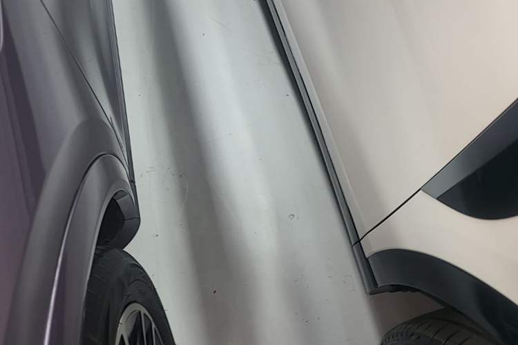 Used VOYAH COURAGE 2025 Model Four-Wheel-Drive Qiankun Edition Right Side Sill