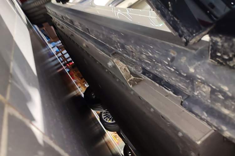 Used VOYAH COURAGE 2025 Model Four-Wheel-Drive Qiankun Edition Right Side Sill